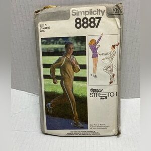 * Simplicity 8887 Women's Activewear sewing Pattern vintage 1970 cut